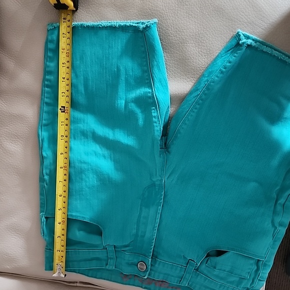 21 men Jean shorts - Picture 4 of 4